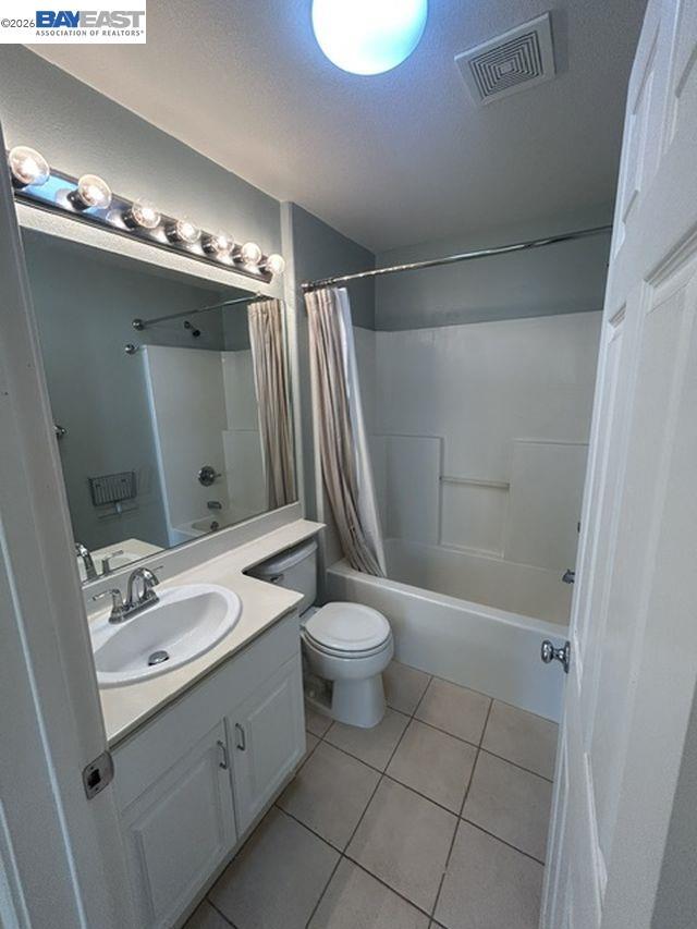 Building Photo - 15 Meritage Common