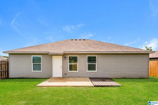 Building Photo - 620 Woodland Crst Rd