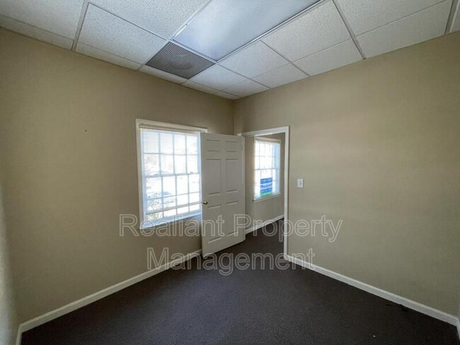Building Photo - 1795 Alysheba Way