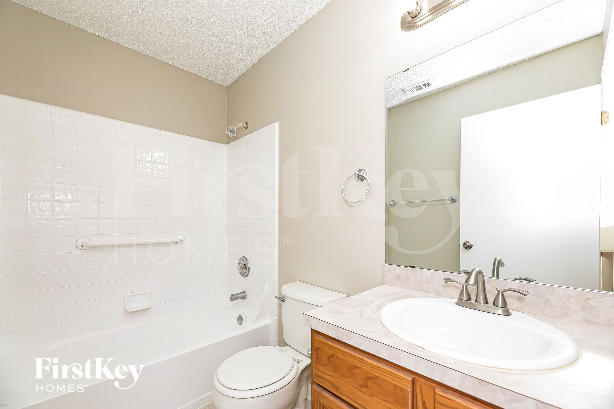 Building Photo - 12621 Ashmore Green Dr