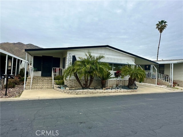 Primary Photo - 2230 Lake Park Dr