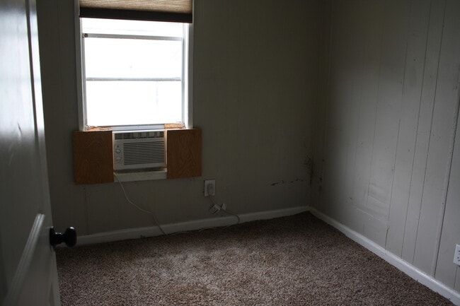Building Photo - 103 Rice Ct