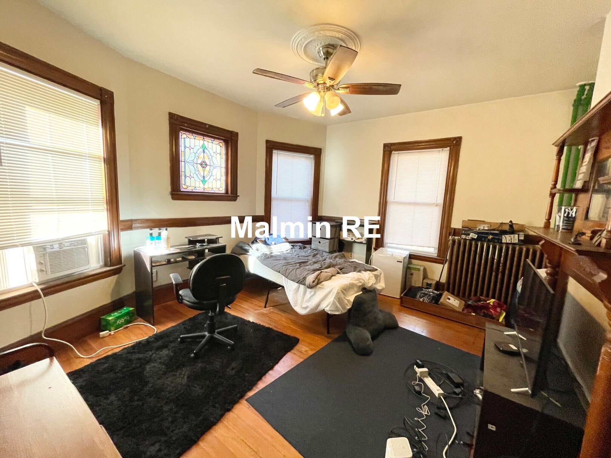 Building Photo - 89 Hillside St