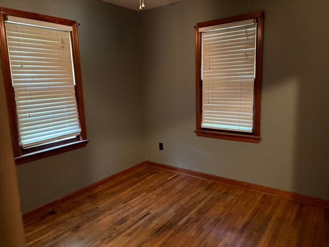 Building Photo - Great family 3 Bedroom 1 bath