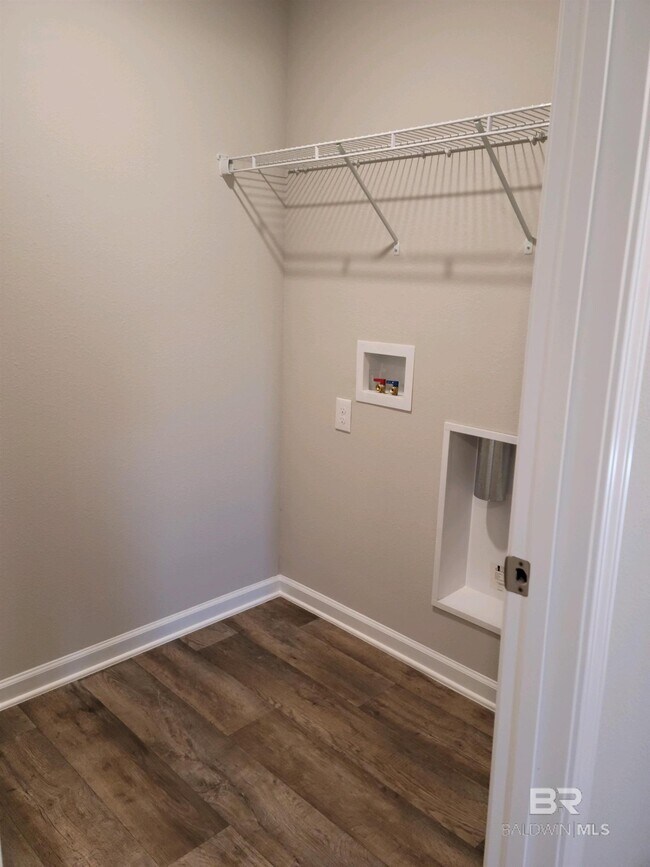 Building Photo - 23213 Shadowridge Dr