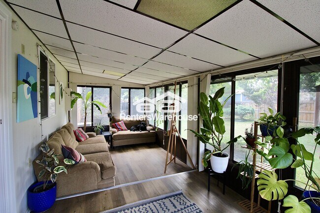 Building Photo - 1405 Abilene Dr