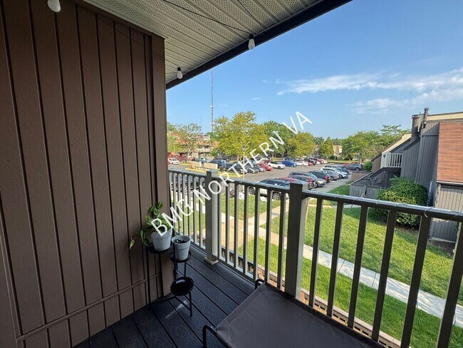 Building Photo - 8056 Pantano Pl