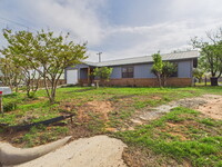Building Photo - Prime Location Opportunity on Henrietta St...