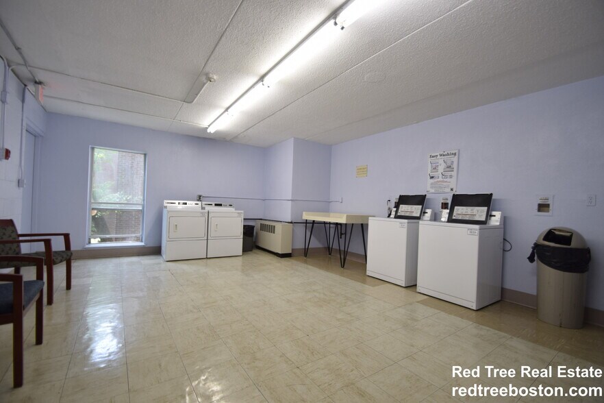 Building Photo - 50-56 Broadlawn Park