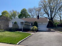 Building Photo - 20 Gainsboro Ln