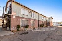 Building Photo - 739 E Pierce St