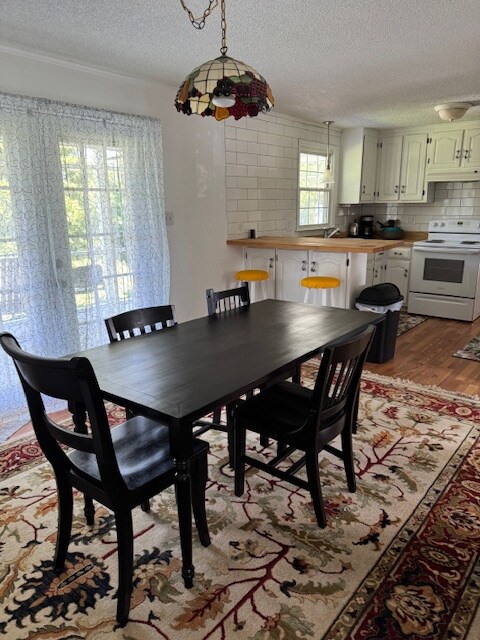 Building Photo - 215 Blackwell Rd