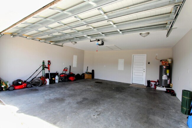 Building Photo - 5438 Lee Farm Blvd