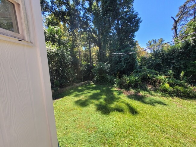 Building Photo - 104 Summerlea Dr