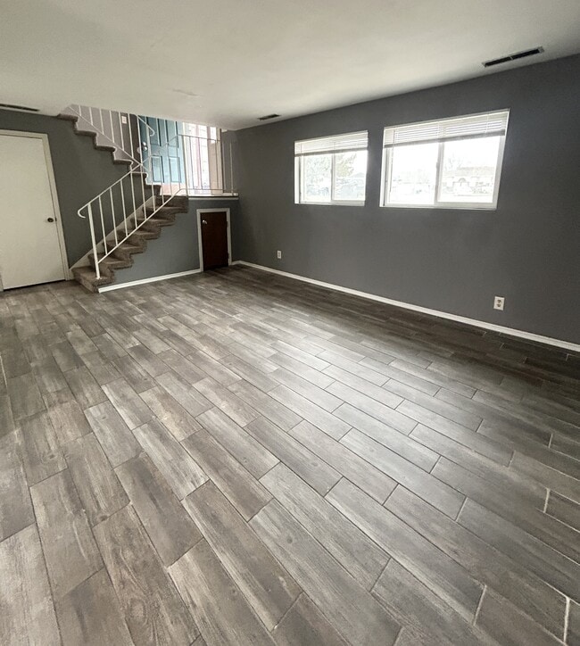 Building Photo - 8326 S Carmen Ct