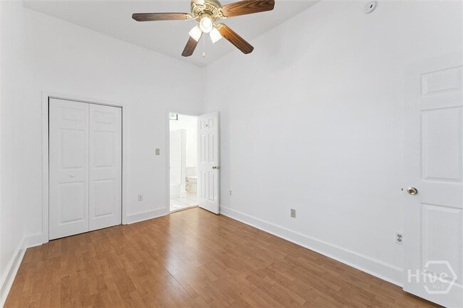 Building Photo - 1106 E Broad St