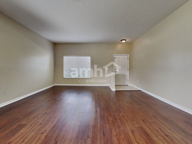 Building Photo - 25702 Aldus Dr