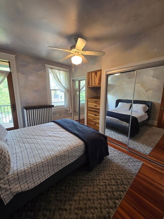 Building Photo - 3-Bedroom, 1.5 Bathroom Charles Village Townhouse