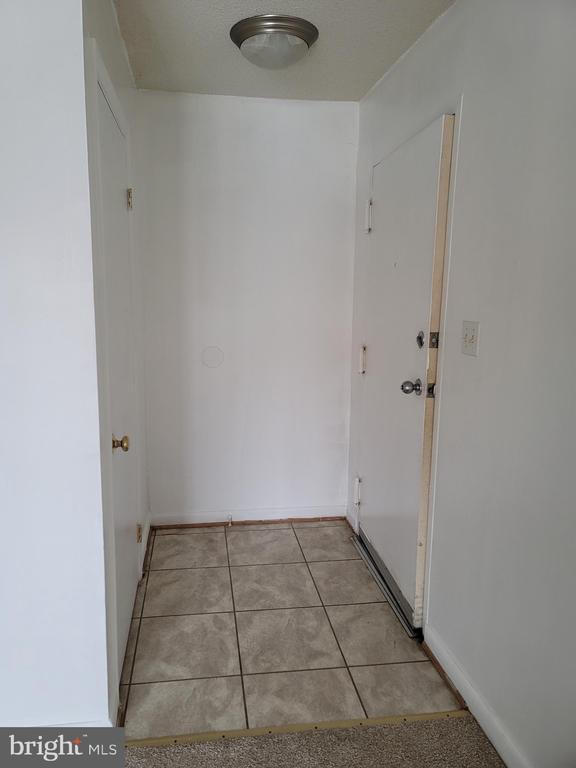 Building Photo - 625 Chesapeake St SE