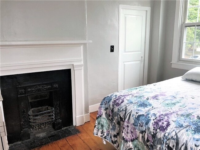 Building Photo - 283 Spring St