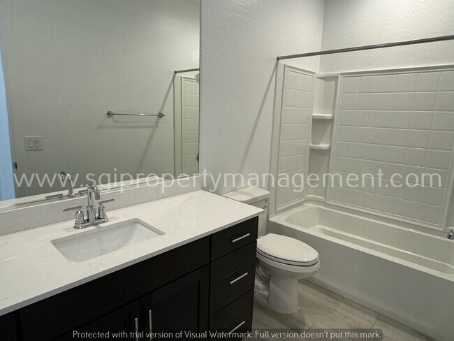 Building Photo - 644 S Heron Ln