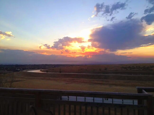 Building Photo - Fox Ridge