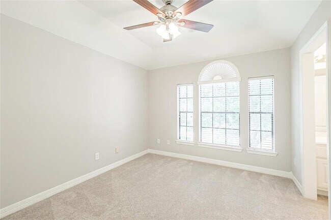 Building Photo - 12207 Salmon Creek