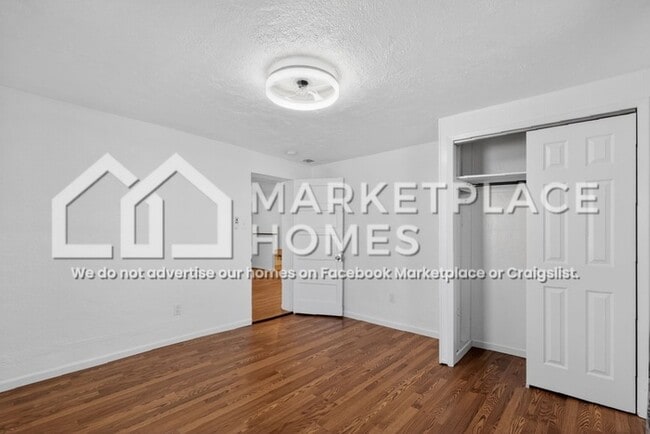 Building Photo - 1610 Jay St