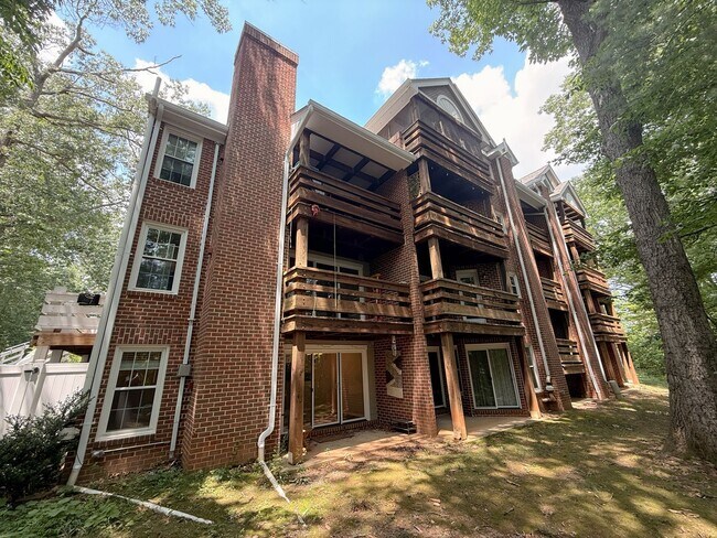 Building Photo - 11100 Beaver Trail Ct
