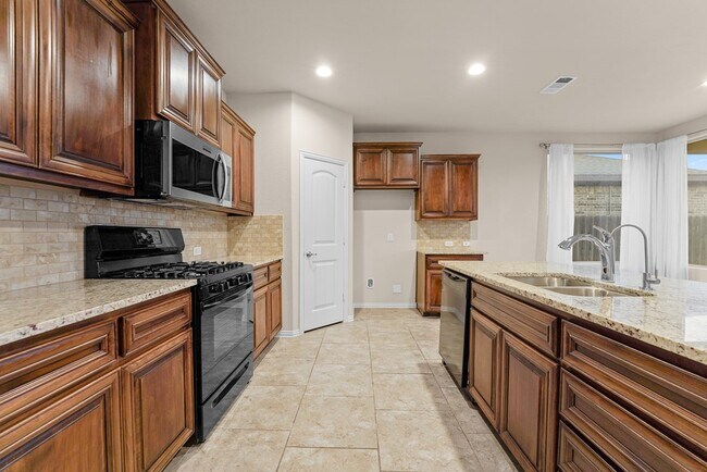 Building Photo - 6621 Hall of Fame Blvd