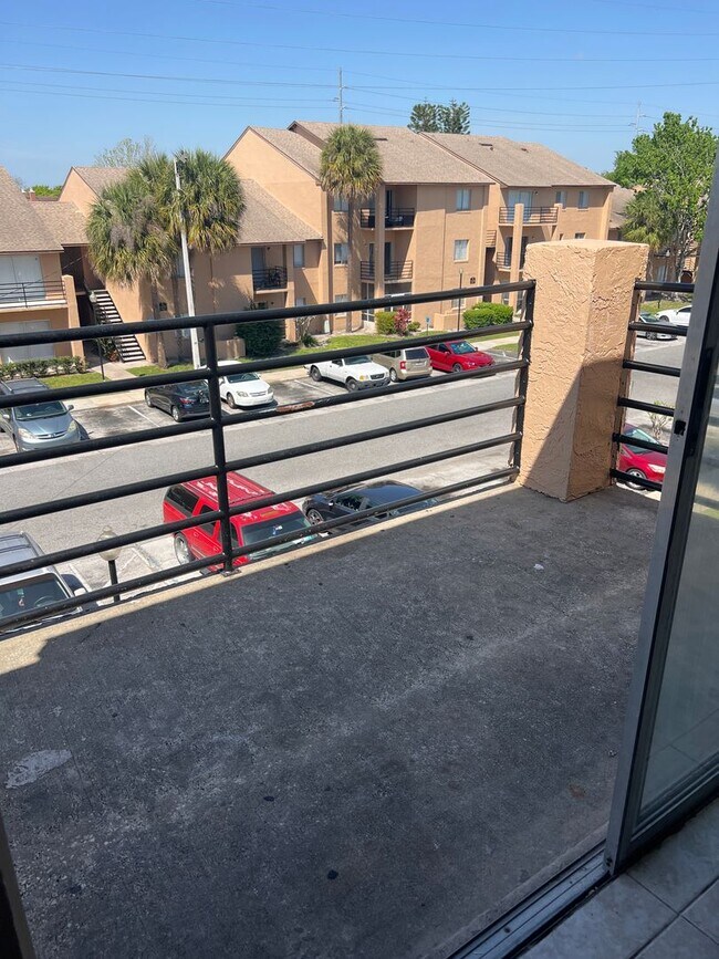 Building Photo - 5213 Via Hacienda Cir
