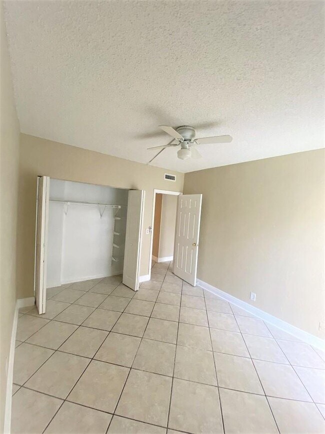Building Photo - 2500 Coral Springs Dr