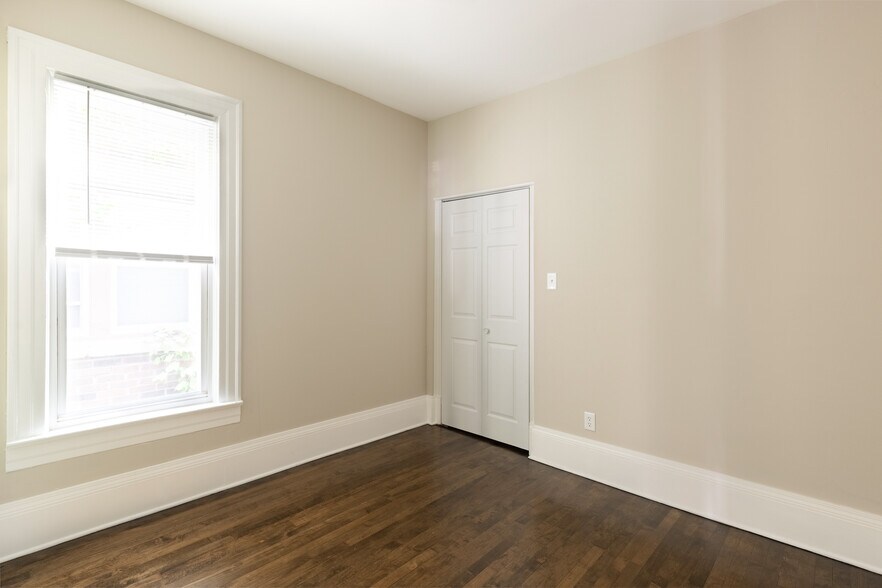 Building Photo - 2756 S Logan Ave