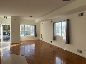 Building Photo - 377 Timber Ridge Dr