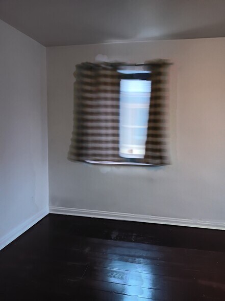 Building Photo - 4525 Roth Ave