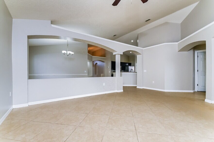 Building Photo - 2603 Whitewood Rd
