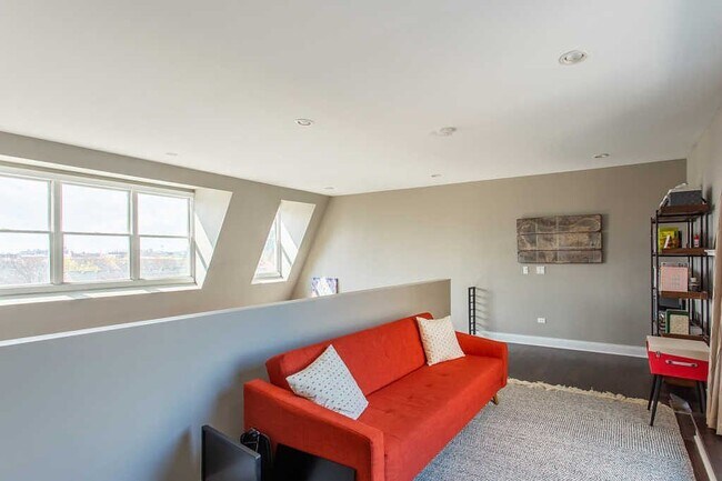 Building Photo - 1845 S State St