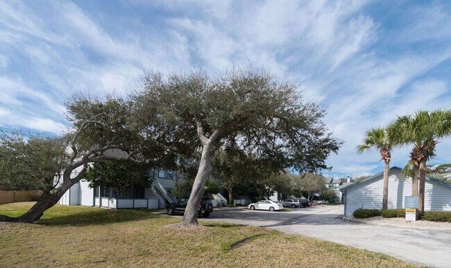 Building Photo - 200 16th St