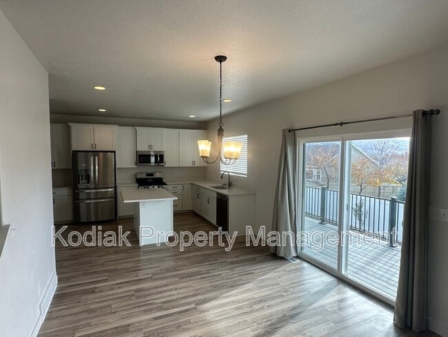 Building Photo - 1028 E Bigelow Ave