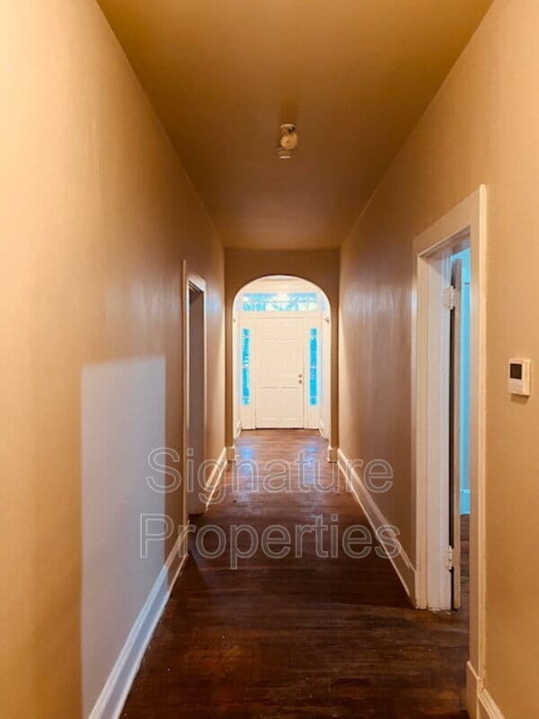 Building Photo - 208 N Jefferson St