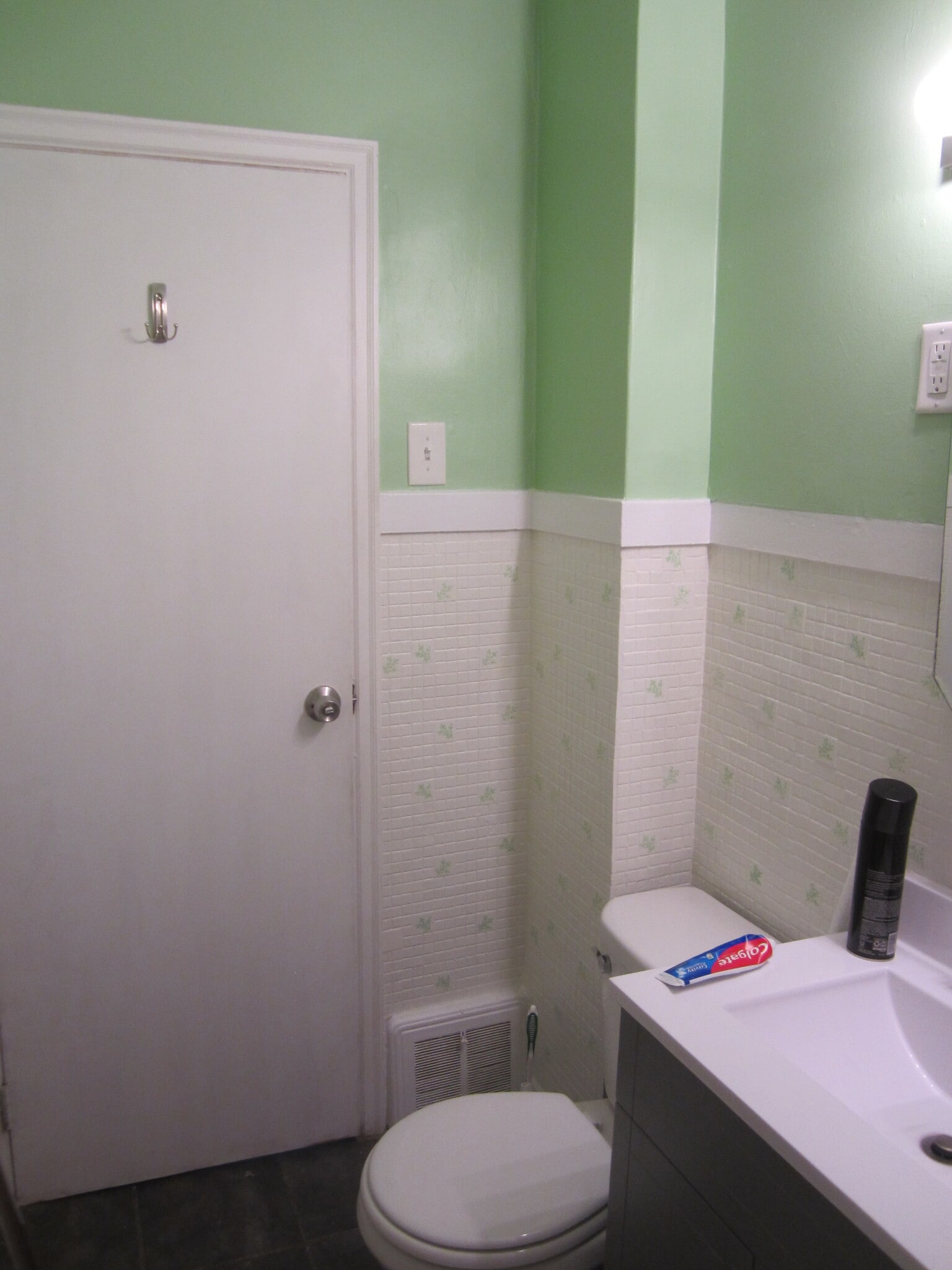 Bathroom - 4538 Colfax Ave N