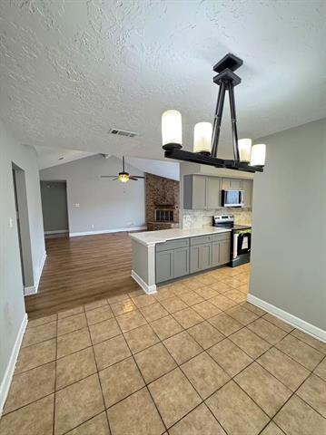 Building Photo - 1213 Colmar Dr