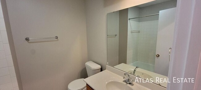 Building Photo - 15620 Reeds St
