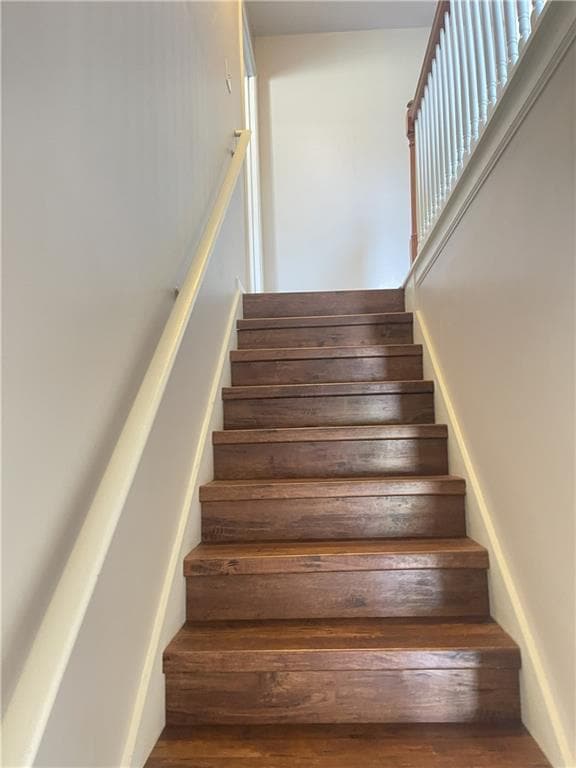 Building Photo - 385 Blackwood Ln