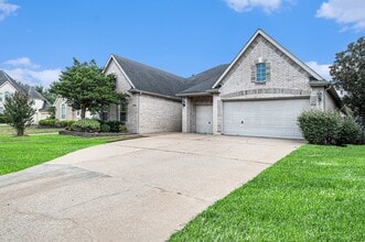 Building Photo - 20010 Meadow Arbor Ct