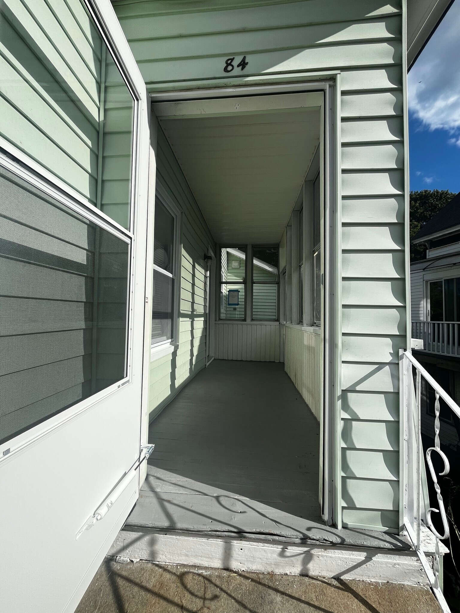 Building Photo - 84 W Main St