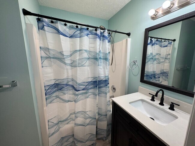 Building Photo - 42 Lodge Rd