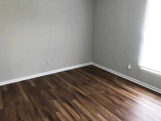 Building Photo - Walter Townhomes