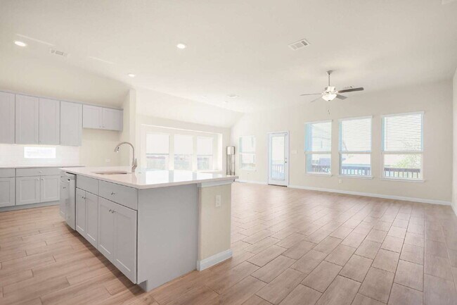 Building Photo - Beautiful 4-Bed, 3-Bath Single-Story Home ...