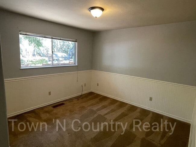Building Photo - Charming 3-Bedroom Home in Carmel Valley –...